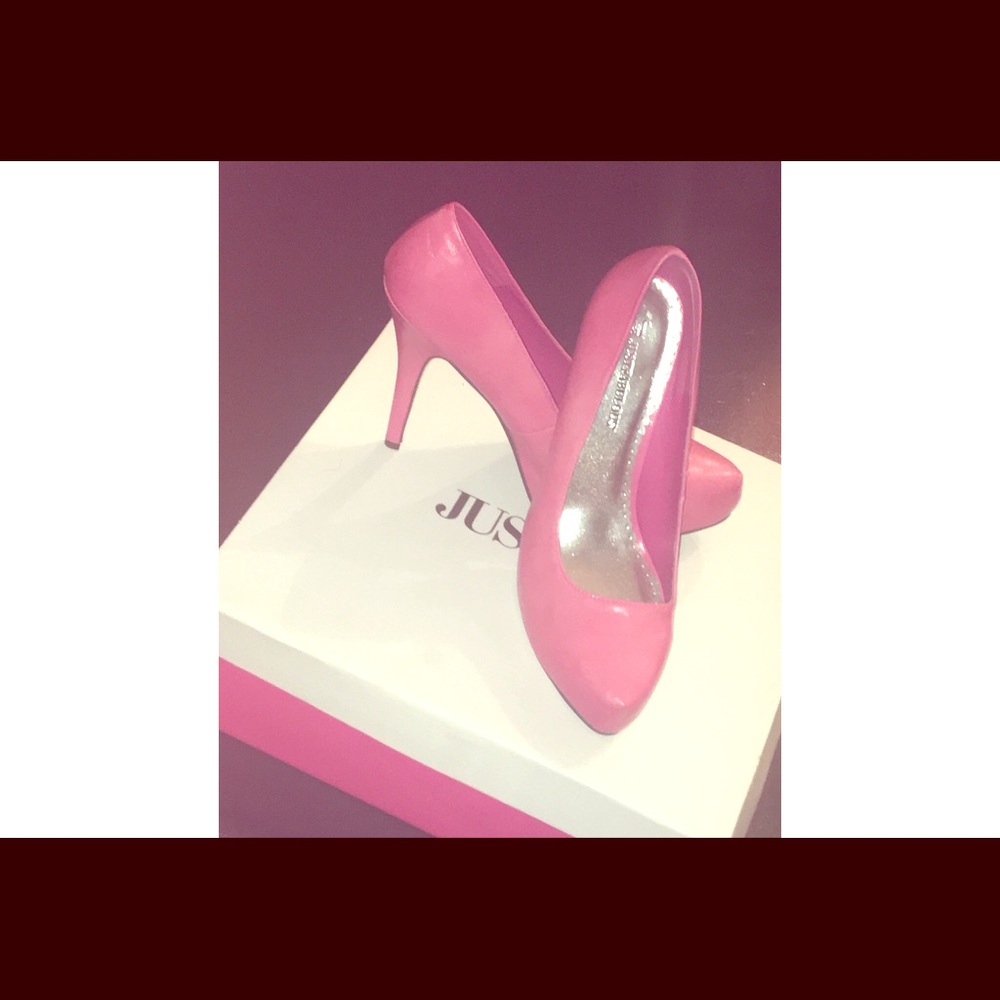 Pink heels 👠